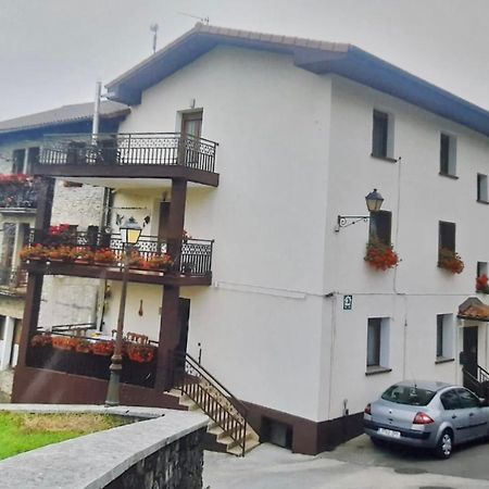 Апартаменти Apartamento Rural Areso - Fraxkuenea Екстер'єр фото